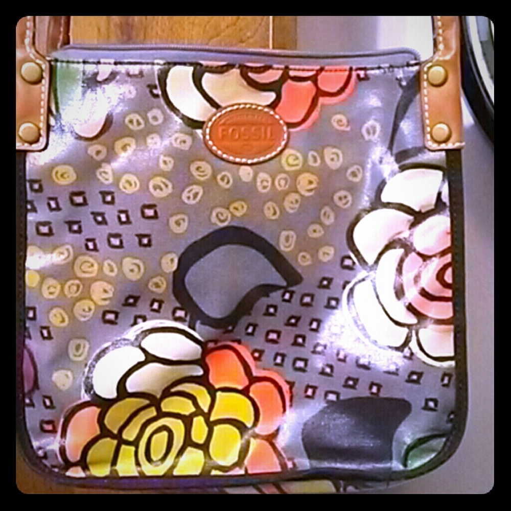 Fossil crossbody..free wallet with purchase